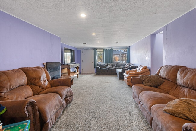 Building Photo - 4105 Riverview Dr