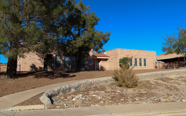 Building Photo - 7465 Stoney Hill Dr