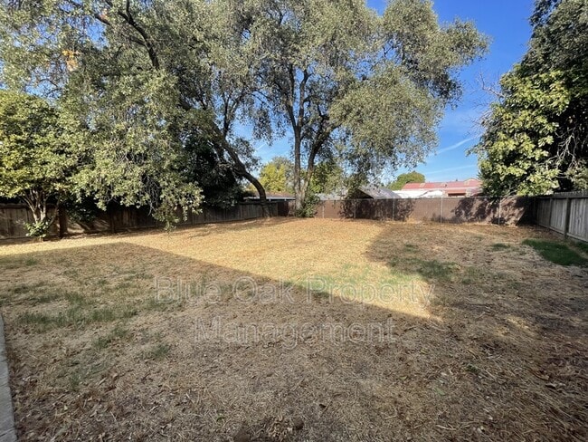 Building Photo - 2742 White Ave