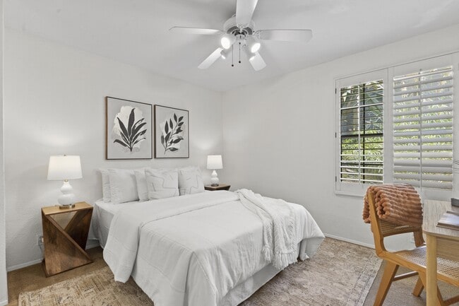 Building Photo - 3975 Hortensia St