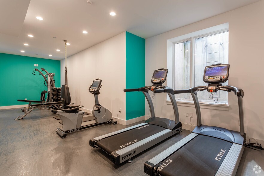 Primary Photo - Marina Court