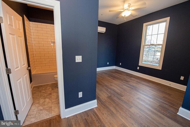 Building Photo - 106 Colonial Ct