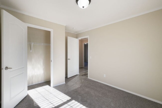 Building Photo - 1237 Westover Blvd