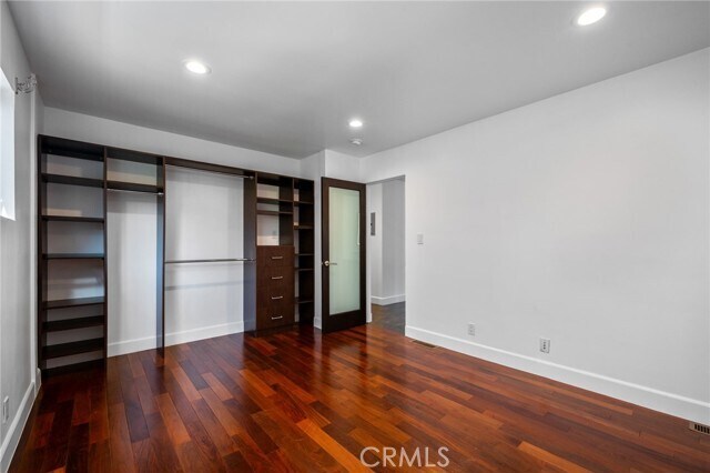 Building Photo - 1380 W 9th St