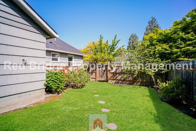 Building Photo - 4480 SW 165th Ave
