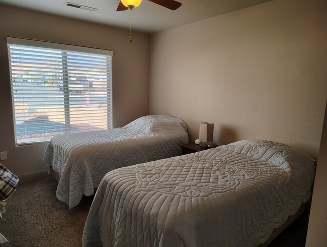 Building Photo - Cozy 3 Bedroom, 2 Bathroom Home in Washington!