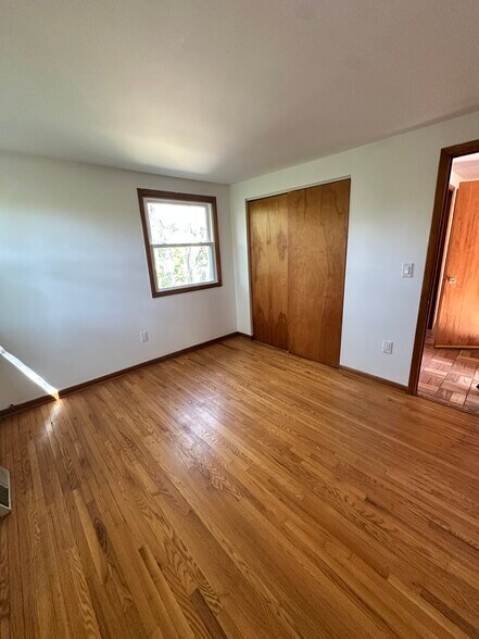 Building Photo - 350 Seneca Creek Rd