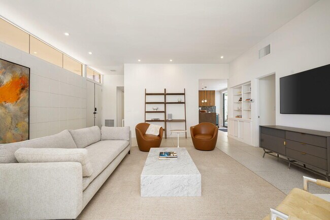 Building Photo - 72915 El Paseo