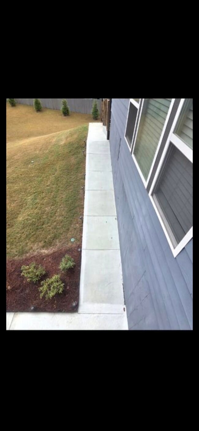 Building Photo - 218 Woodley Ct