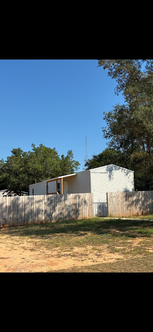 Building Photo - 1826 Abercrombie Rd