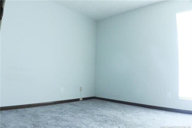Building Photo - 6398 Hawfield Dr