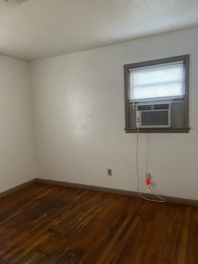 Building Photo - Section 8 Accepted on the 3 bedroom, 1 bath home.