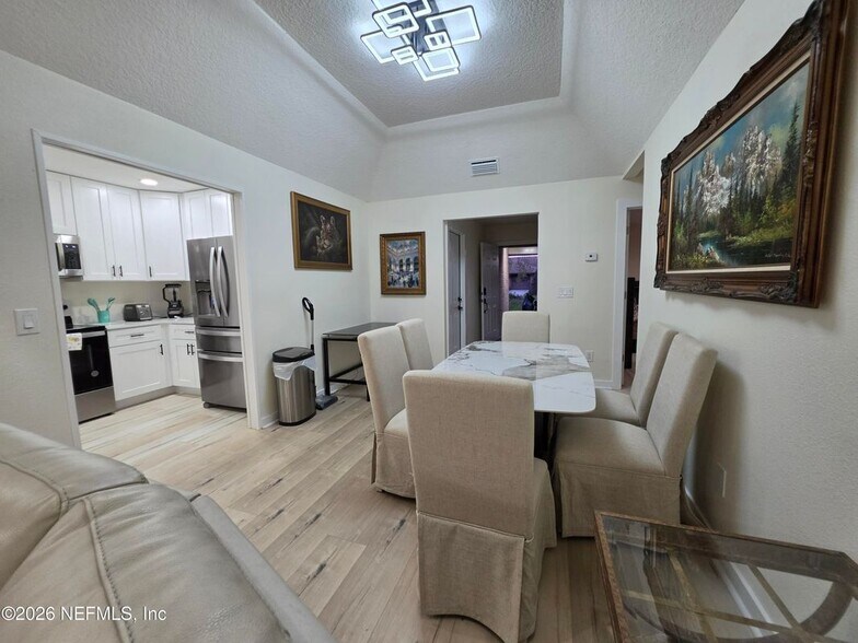 Building Photo - 7411 Colony Cove Ln