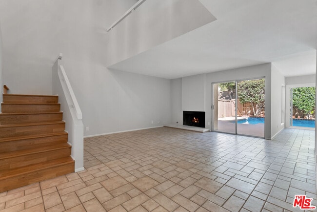 Building Photo - 603 Racquet Club Ln