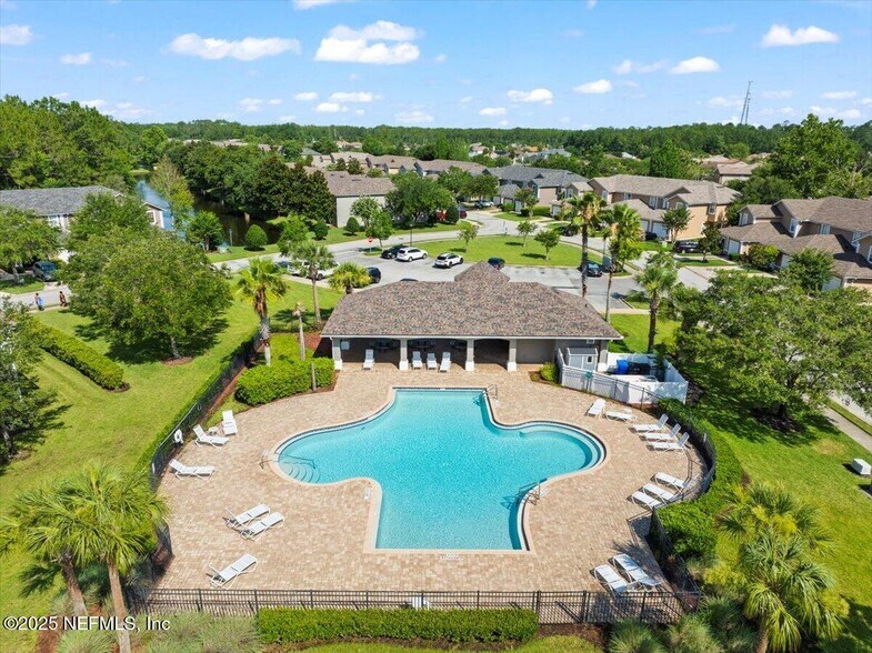 Building Photo - 230 Scrub Jay Dr