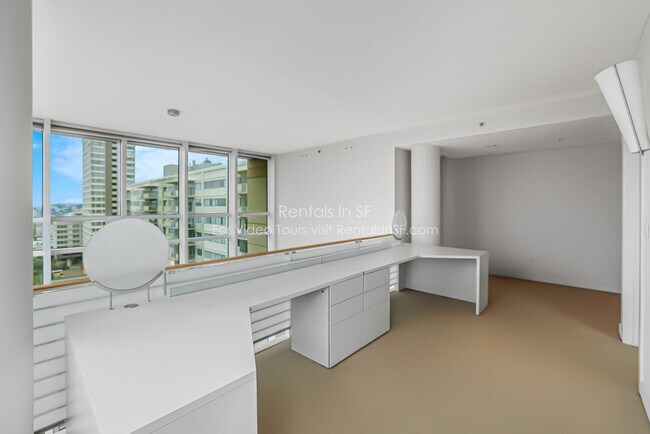 Building Photo - 1388 Gough St
