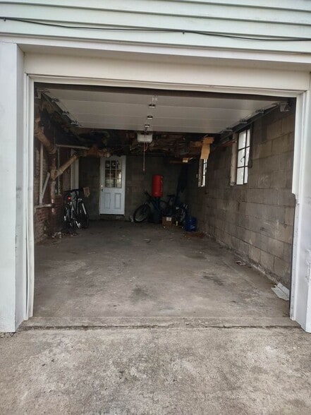 Building Photo - 16 Kilby St