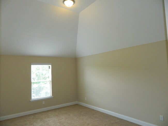 Building Photo - 5574 Connor Dr