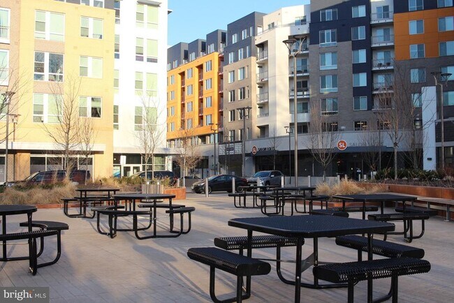 Building Photo - 3705 S George Mason Dr