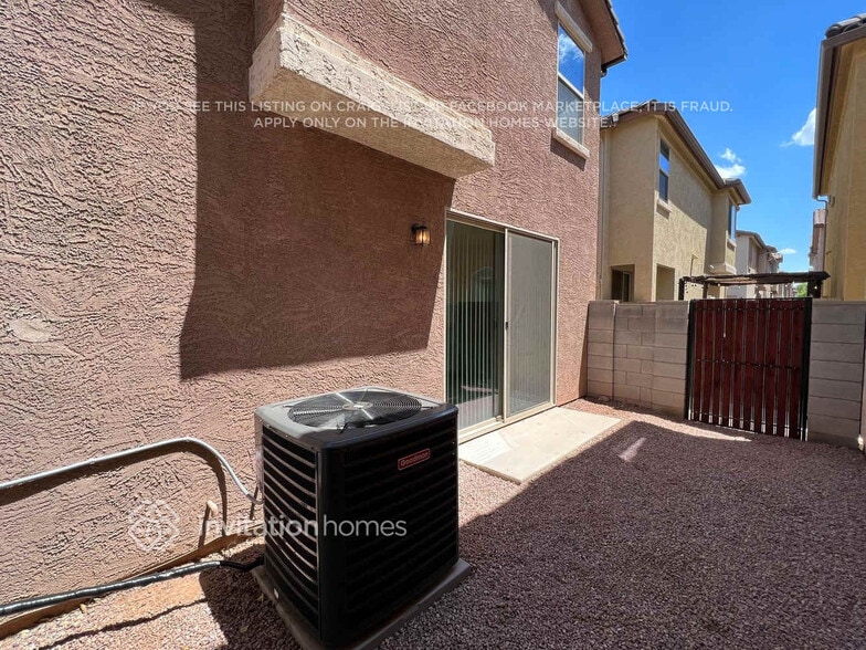 Building Photo - 1370 S Ponderosa Dr