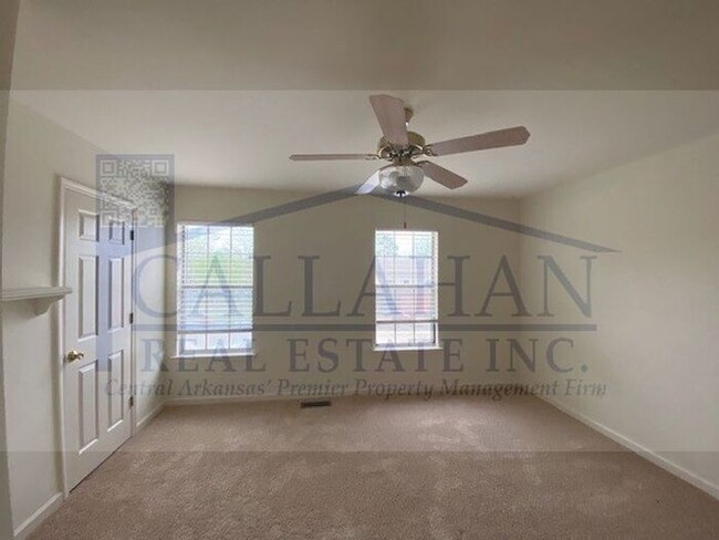 Building Photo - Sherwood 2 Bedroom Townhome