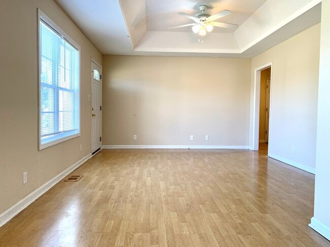 Building Photo - 1024 Poppy Seed Dr