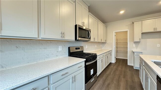 Building Photo - 228 Water Oak Wy
