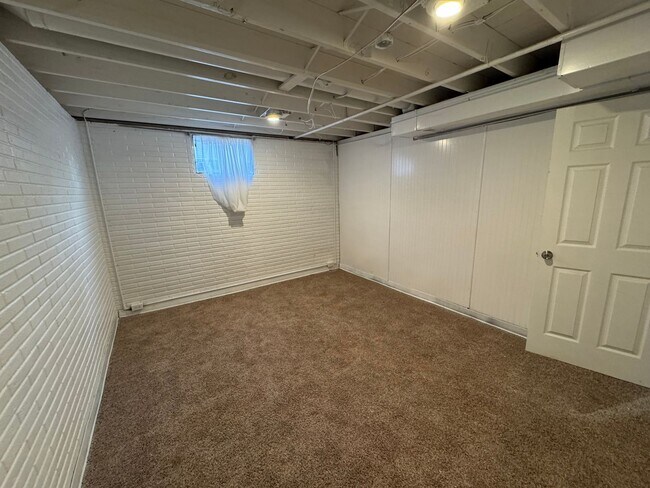 Building Photo - 4 bedroom 2 bath home in Port Byron