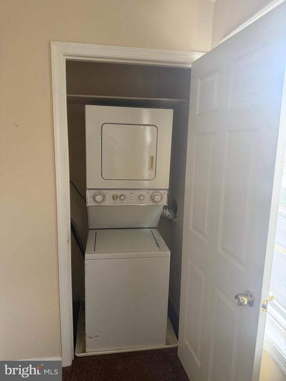 Building Photo - 1008 Clifton Ave