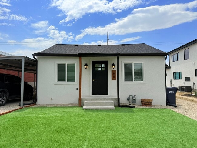 Primary Photo - Beautifully Updated 2-Bedroom Home in Sandy!