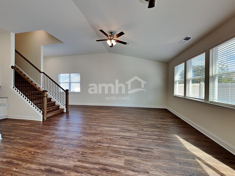 Building Photo - 2008 Beaver Farm Ln