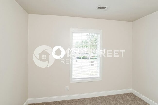 Building Photo - 3 Bedroom Pet-Friendly Home in KNOXVILLE, ...
