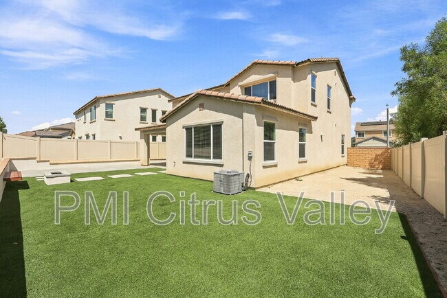 Building Photo - 24613 Round Meadow Dr