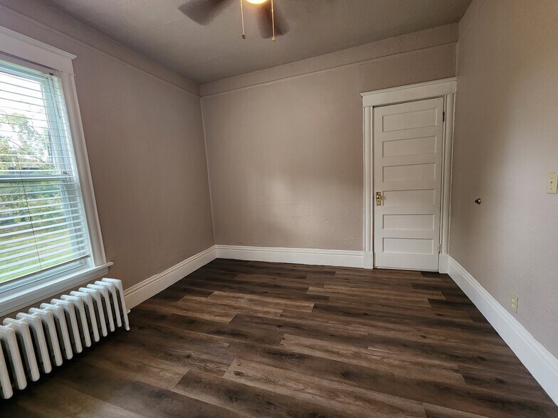 Master - 2717 Aldrich Ave N