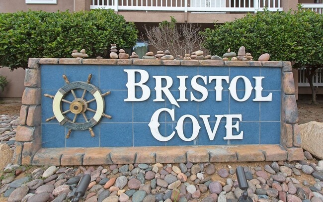 Building Photo - Condo on Beautiful Carlsbad Lagoon!!