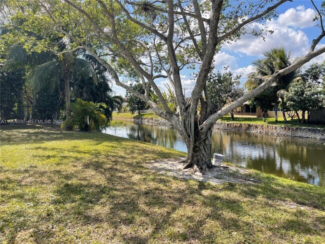 Building Photo - 2017 NW 46th Ave