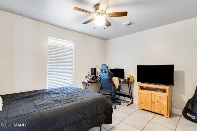Building Photo - 1064 Oleus Champagne Rd
