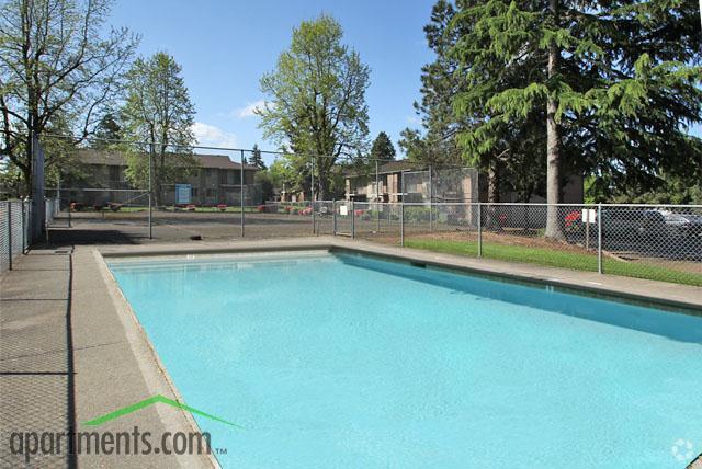 laurel park pool