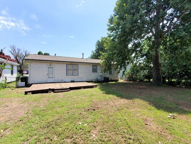 Building Photo - 2601 Glenn Ave