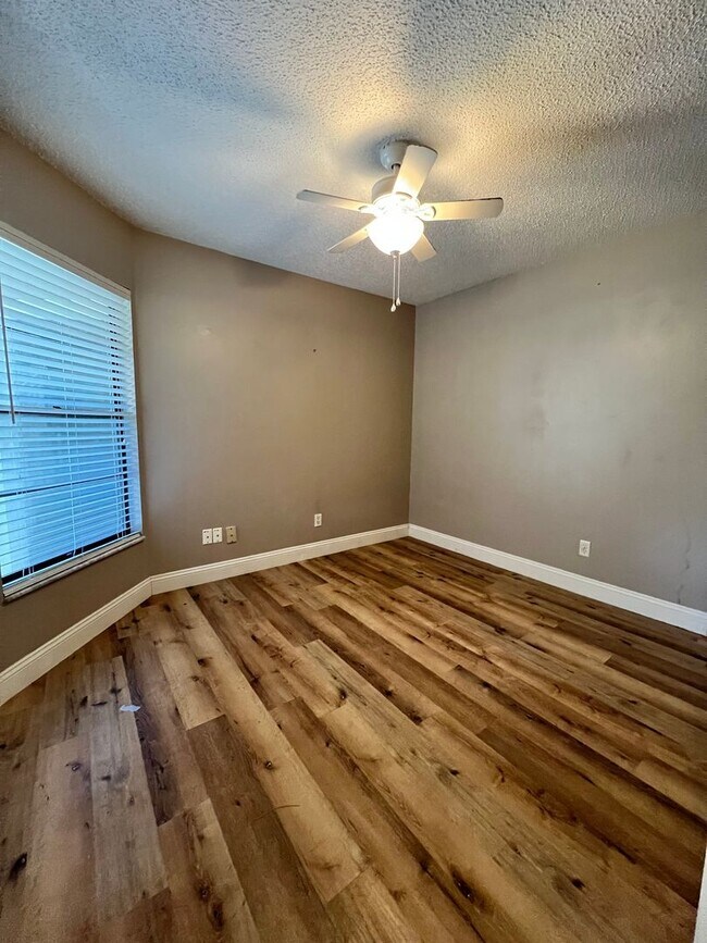 Building Photo - 8447 Tangelo Tree Dr