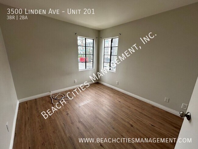 Building Photo - 3500 Linden Ave