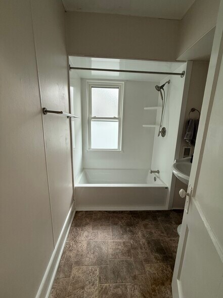 Bathroom - 2099 Waterbury Rd