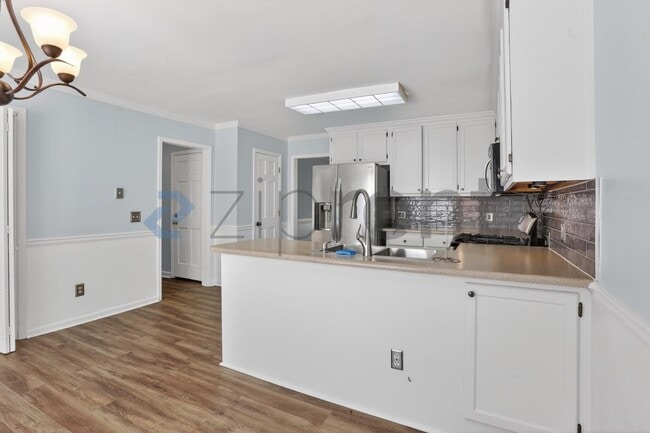 Building Photo - Unit