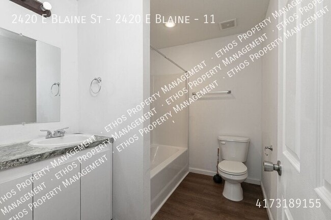 Building Photo - 2420 E Blaine St