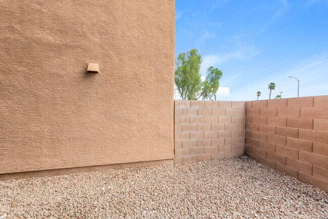 Building Photo - 4268 Perfect Drift St