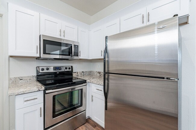 Building Photo - Move right in to your dream home!