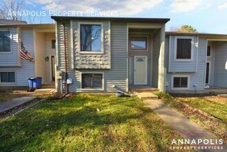 Building Photo - 508 Greenblades Ct