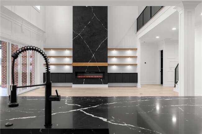 Building Photo - 409 Thunder Rd