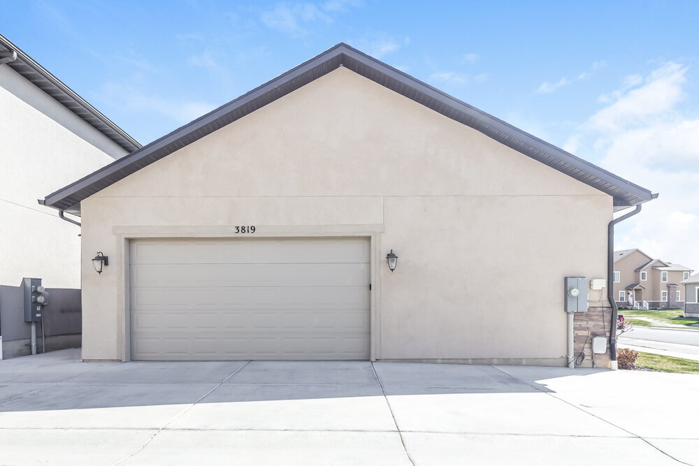 Building Photo - 3819 E Cunninghill Dr