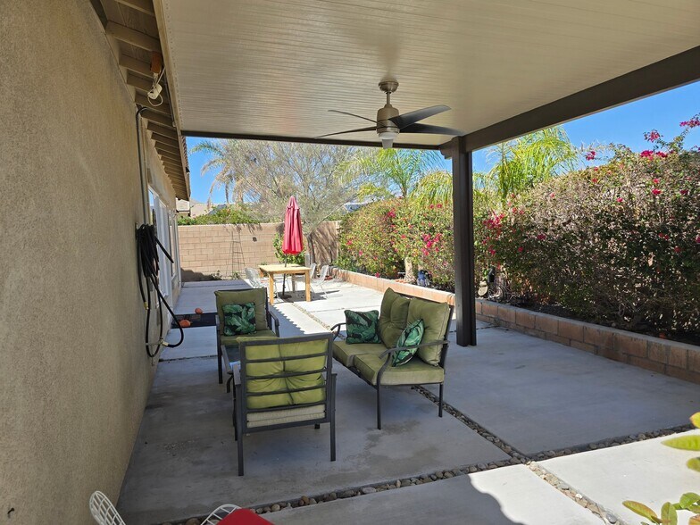 Building Photo - 1222 Palmas Ridge